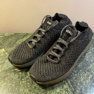 Excellent Used Condition Men’s NOBULL Charcoal knit runner shoes Size 9